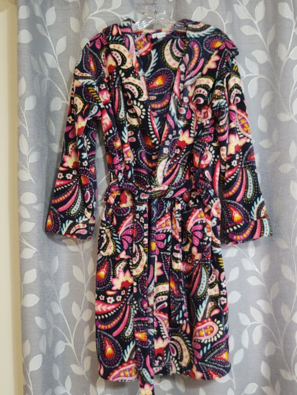Vera Bradley Black Multi Paisley Plush Hooded Robe size S/M